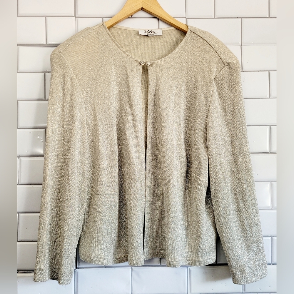 Patra Woman Ladies Vintage Beige Silver Shimmer Cardigan Rhinestone Clasp Closur